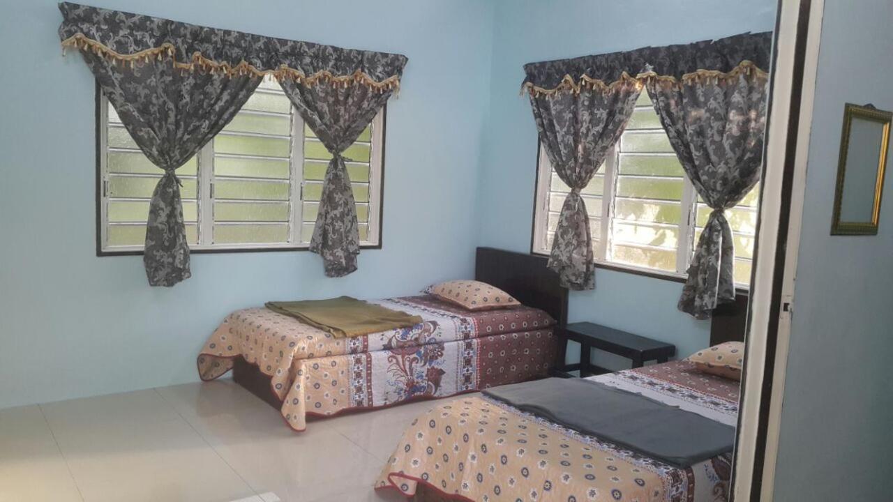 Roomstay Tok Abah A Kuala Rompin Exterior foto